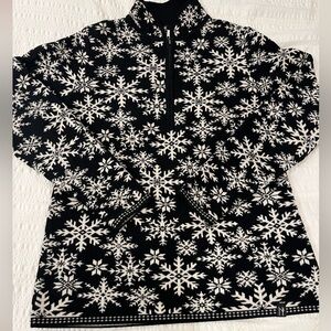 Neve Black and White Snowflake Sweater